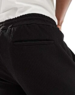 River Island Pleated Trousers In Black For Men -Layered Clothes 207169095 3