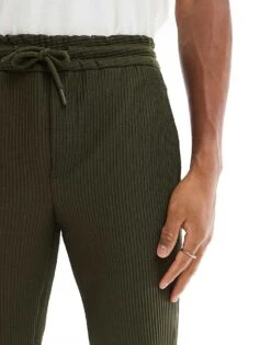 River Island Pleated Trousers In Khaki For Men 10 River Island Pleated Trousers In Khaki For Men -Layered Clothes 207169117 3
