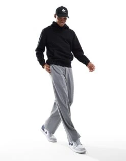 River Island Essential Hoodie In Black For Men -Layered Clothes 207407936 4