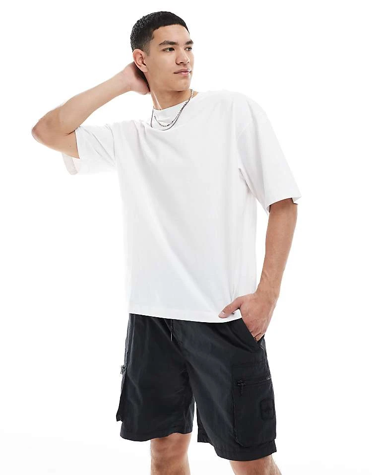 River Island Cargo Shorts In Black For Men 6 River Island Cargo Shorts In Black For Men - Image 4